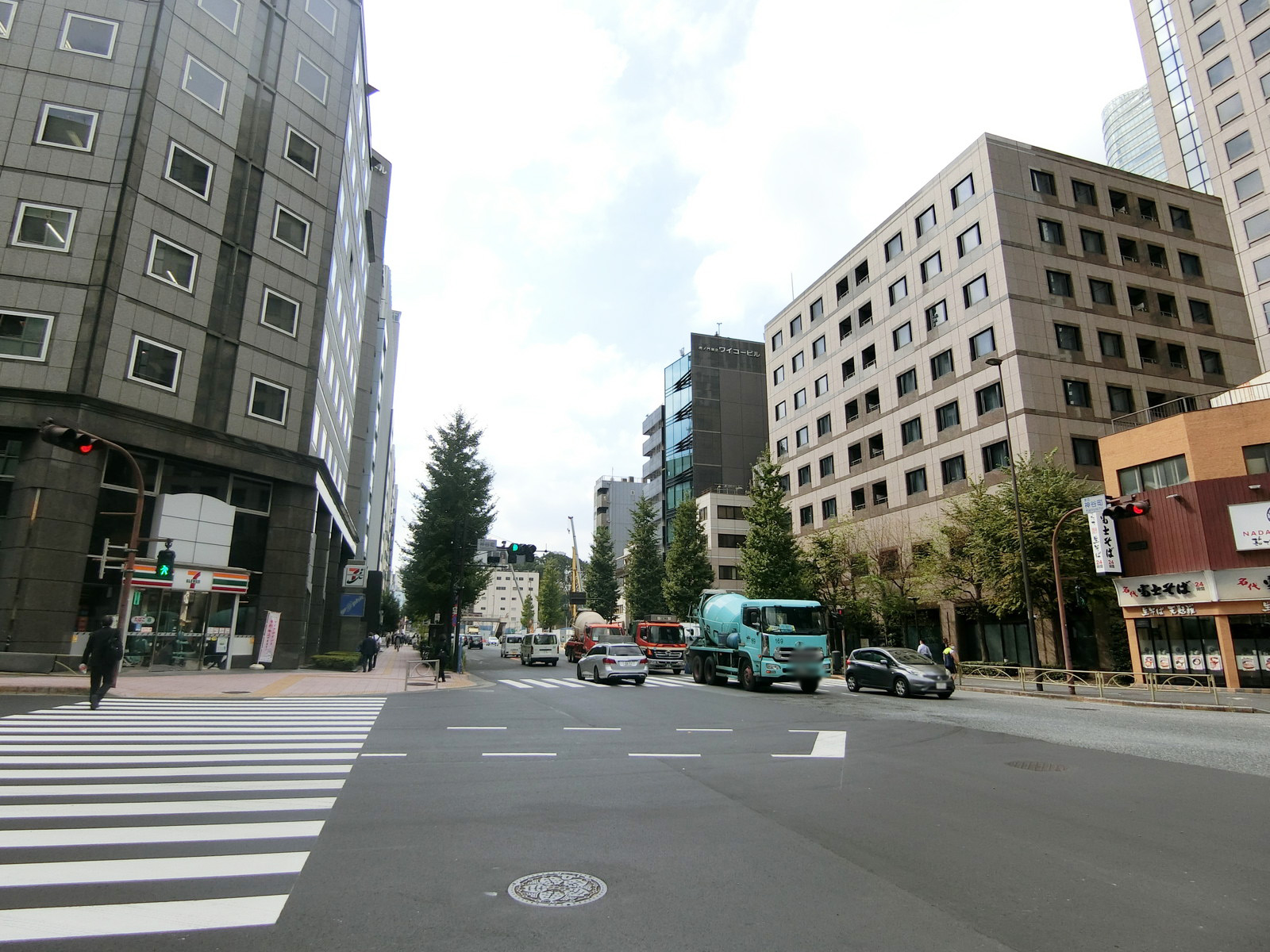近くの桜田通り
