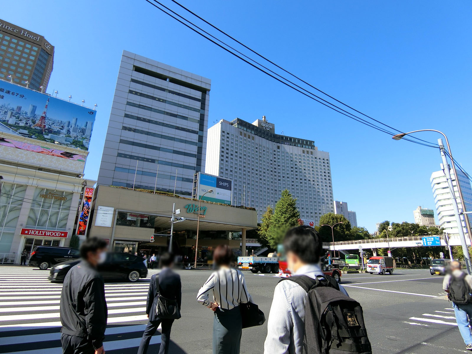 付近の品川駅前交差点
