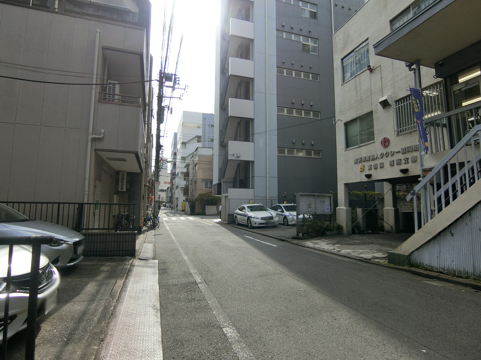 EBUCHIビル前面の通り