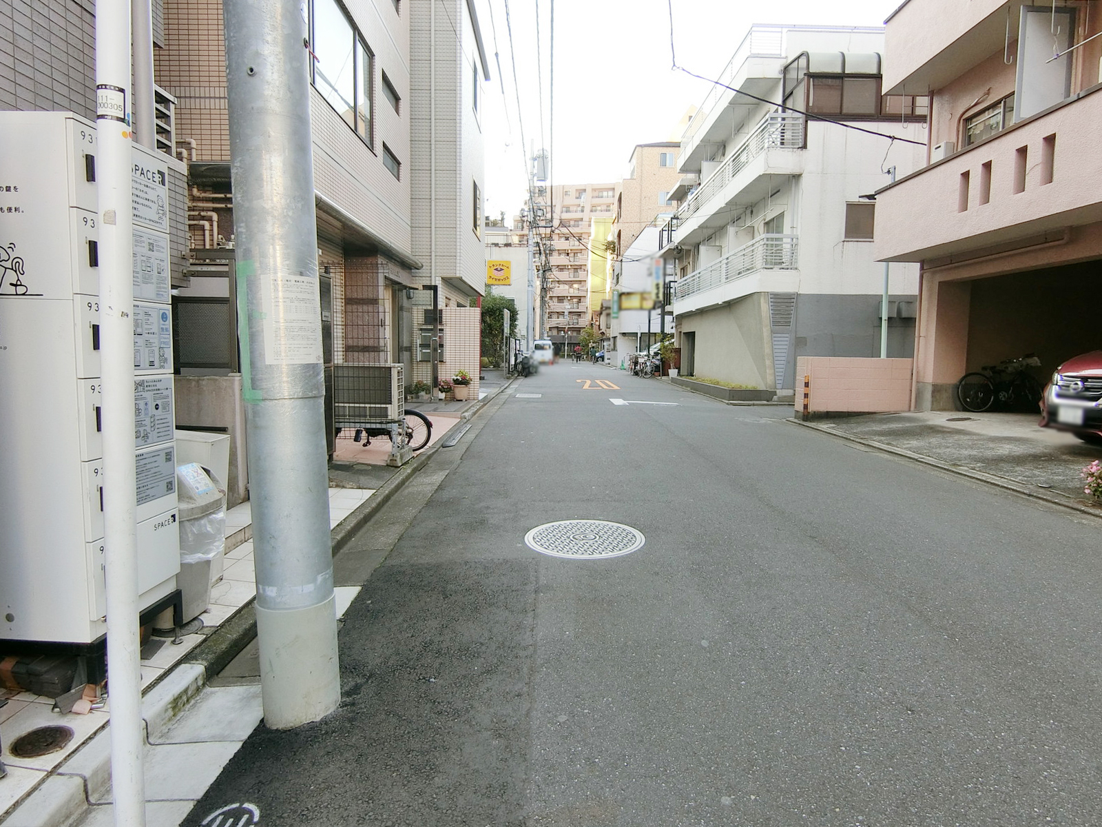 SDビル前面の通り
