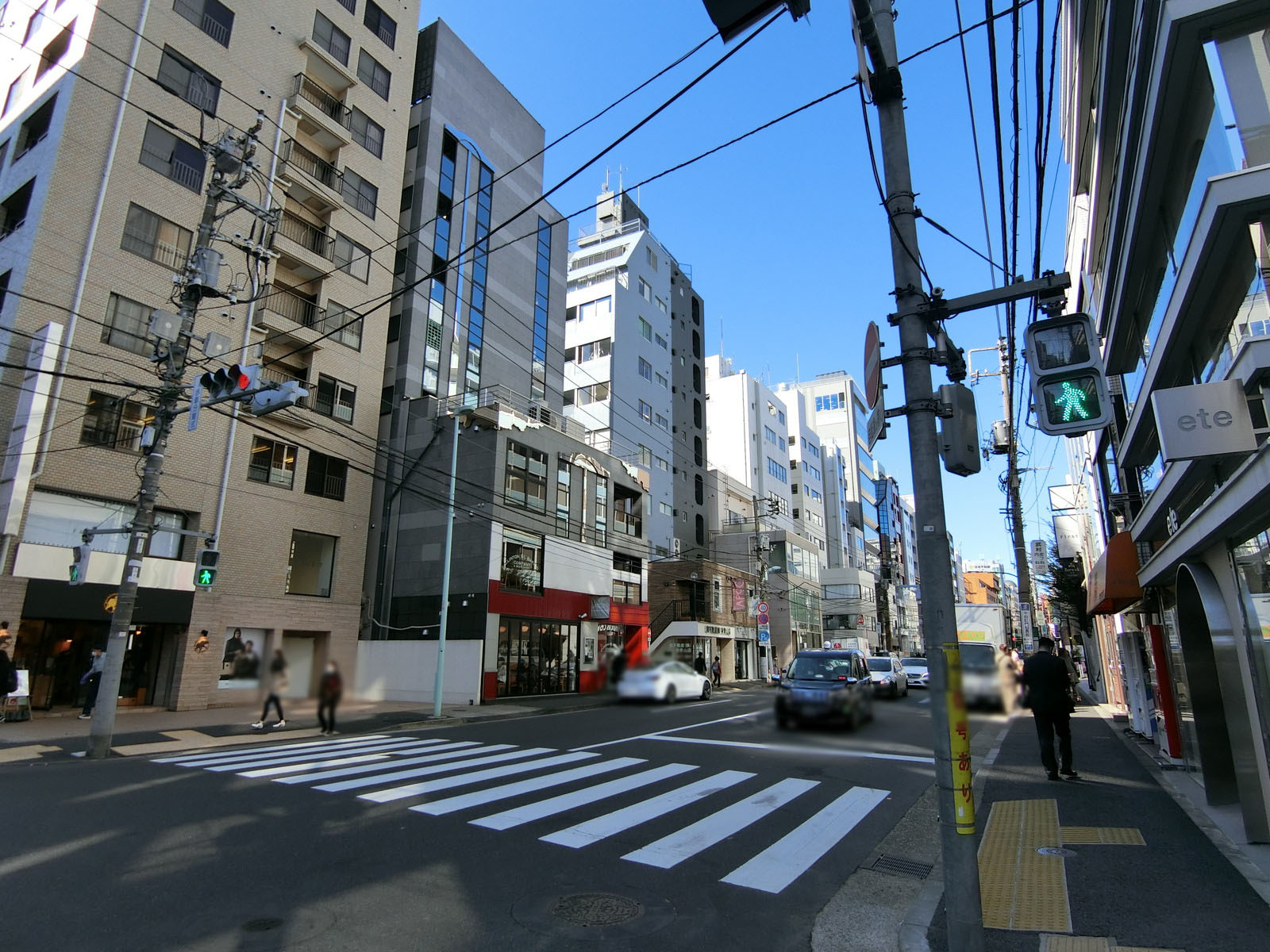 近くの骨董通り