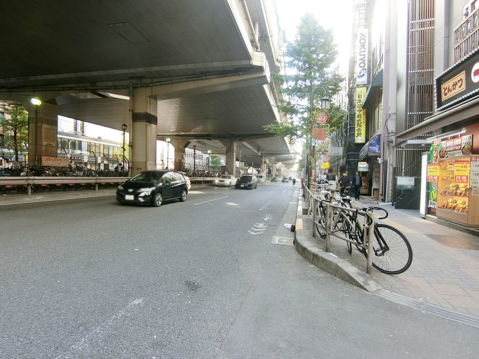 渋谷UPJビル前面の甲州街道