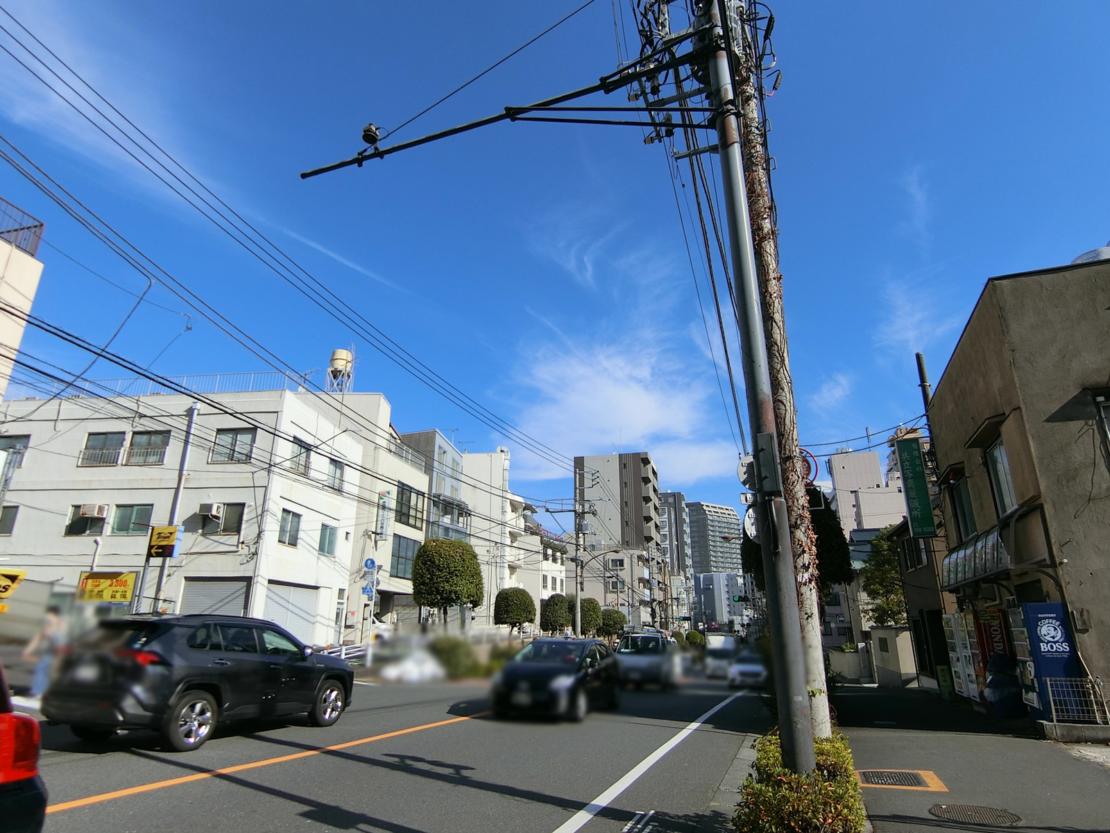 至近の大久保通り