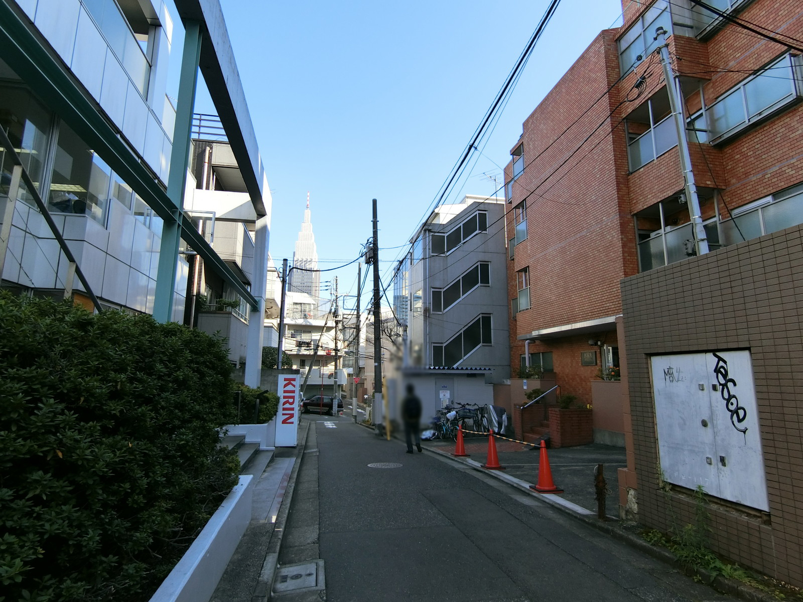 代々木木村ビル前面の通り