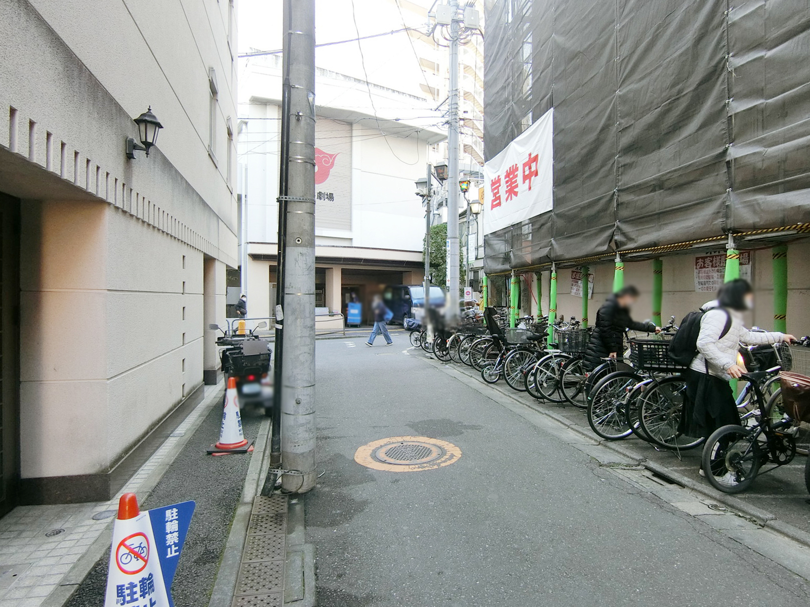 ひさとみビル前面の通り