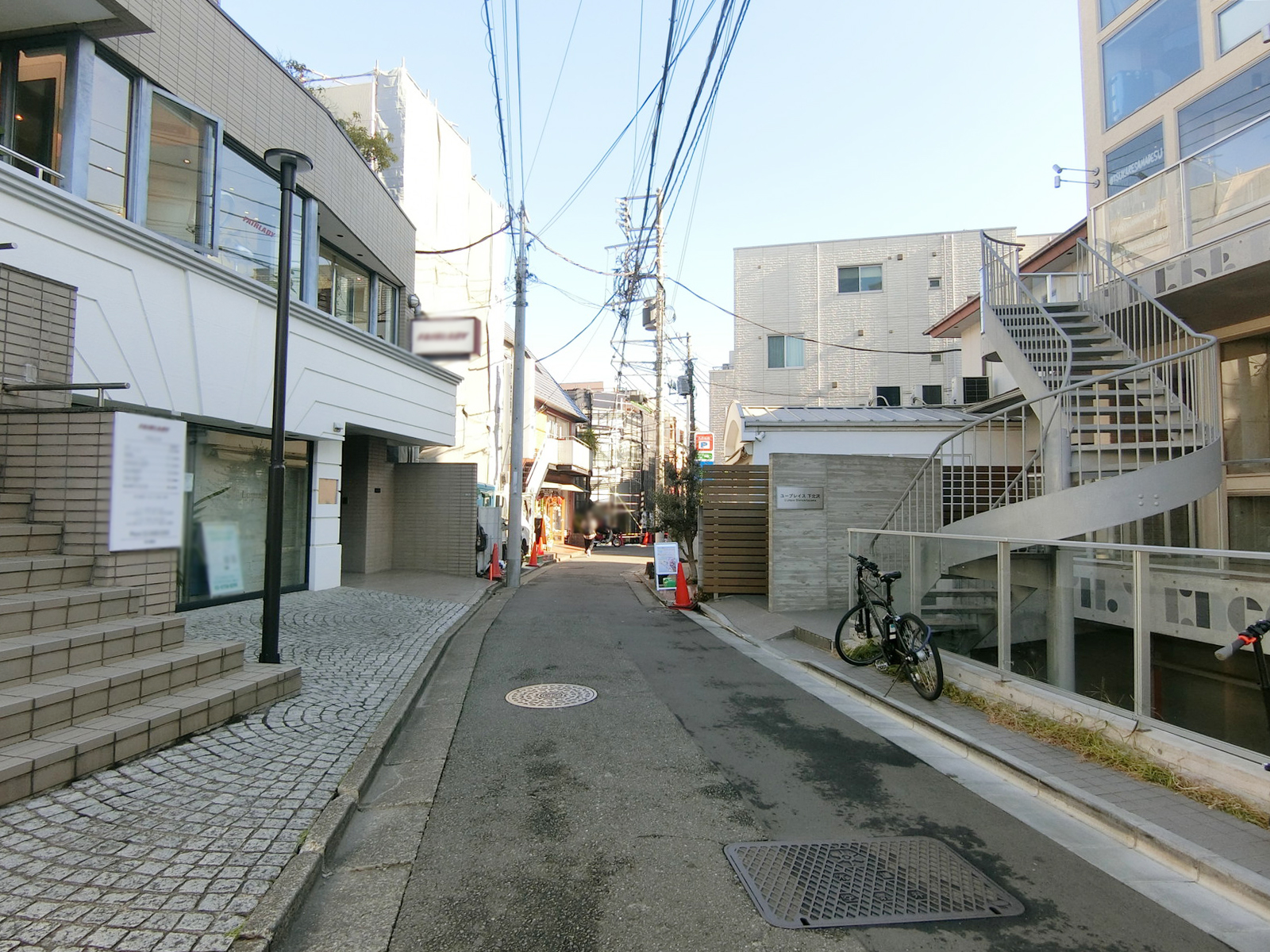 深澤ビル前面の通り