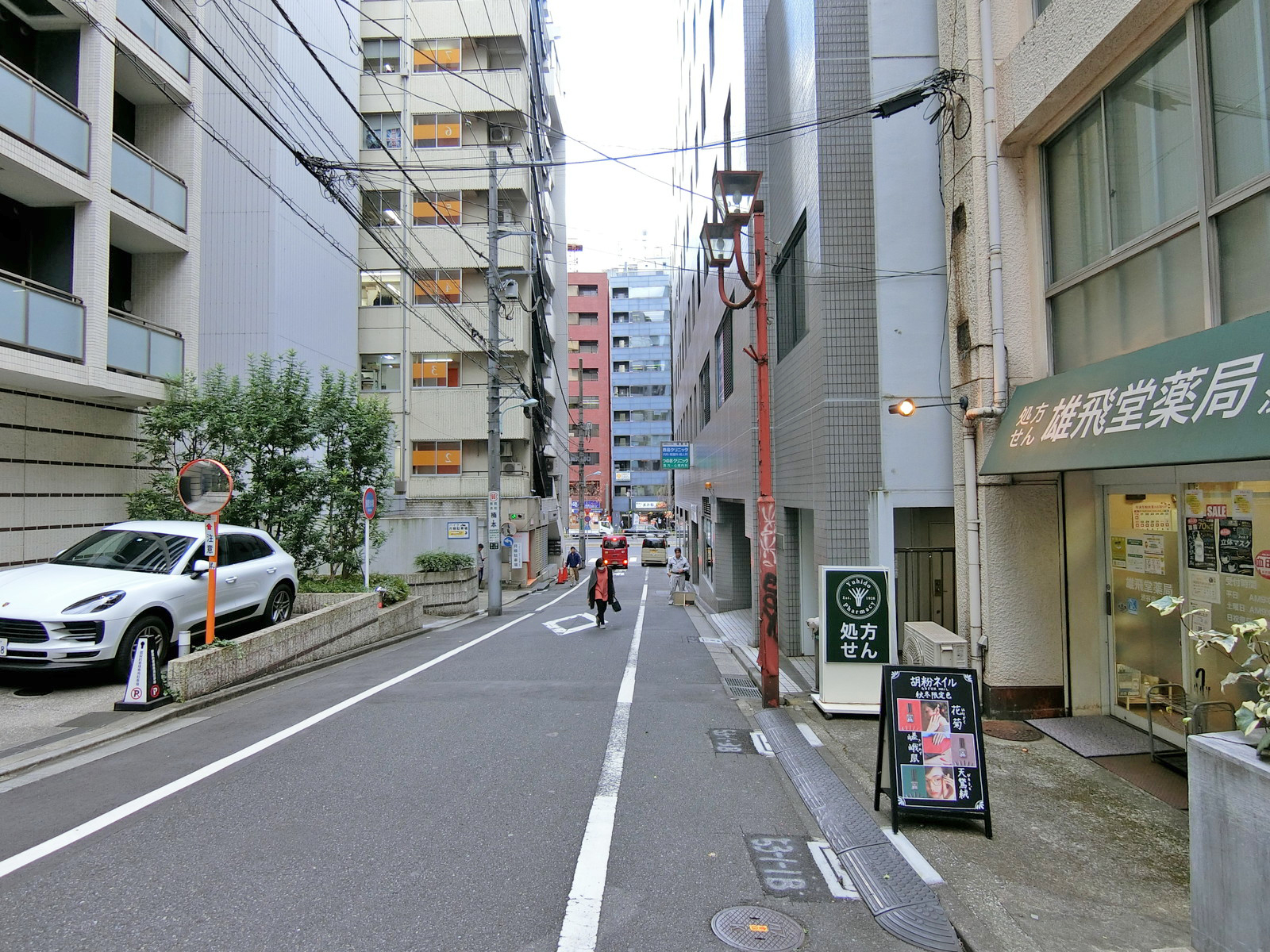 渋谷IBSビル前面の通り
