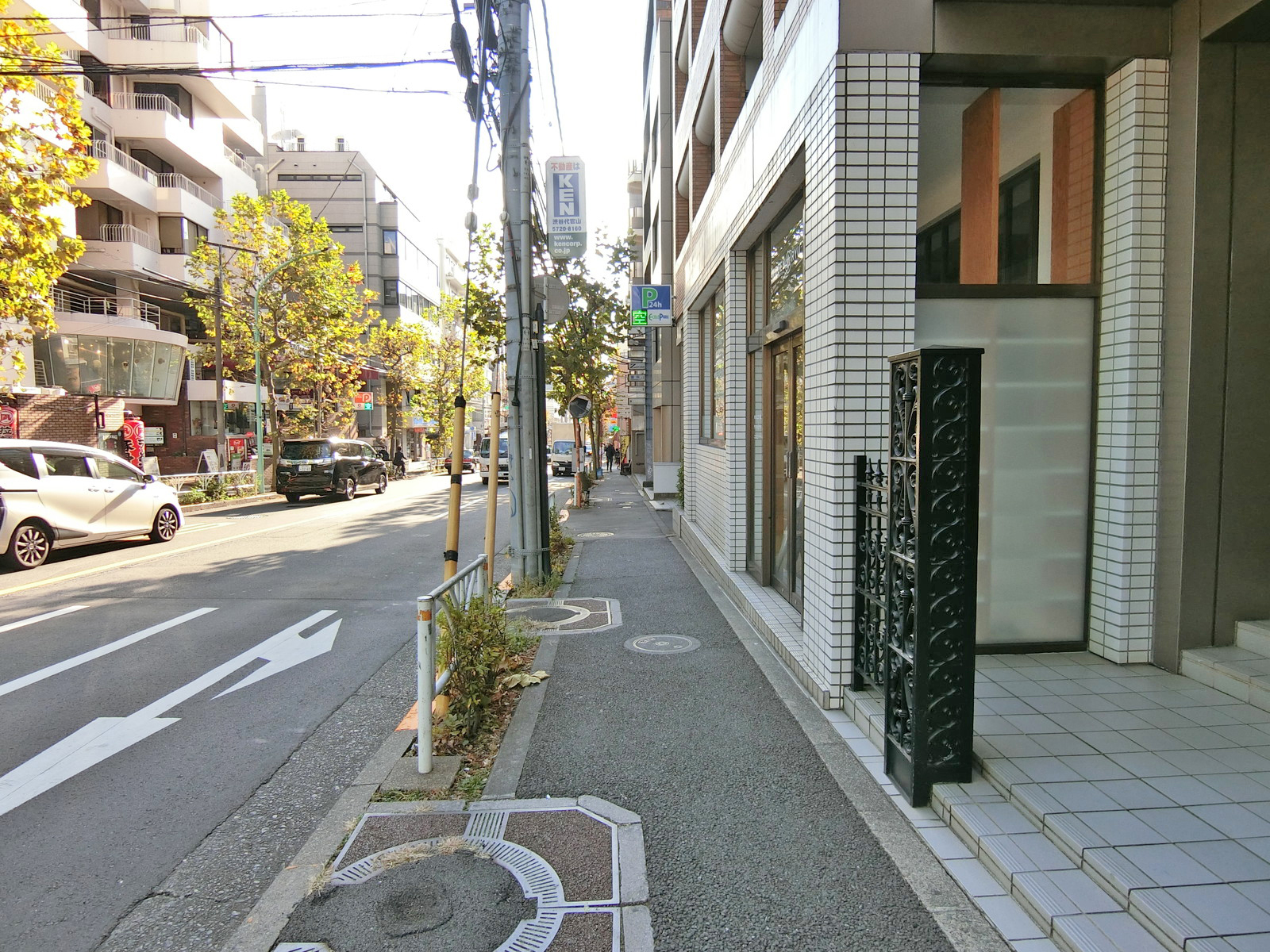 渋谷ゴッデイジ21前面の通り