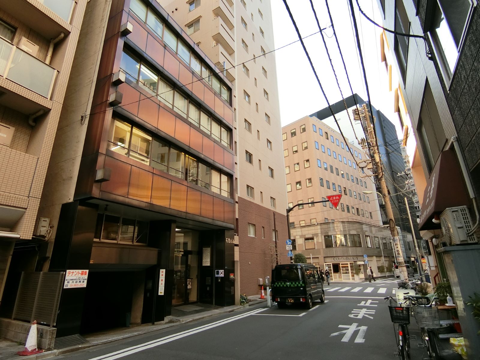 周辺は閑静なエリア