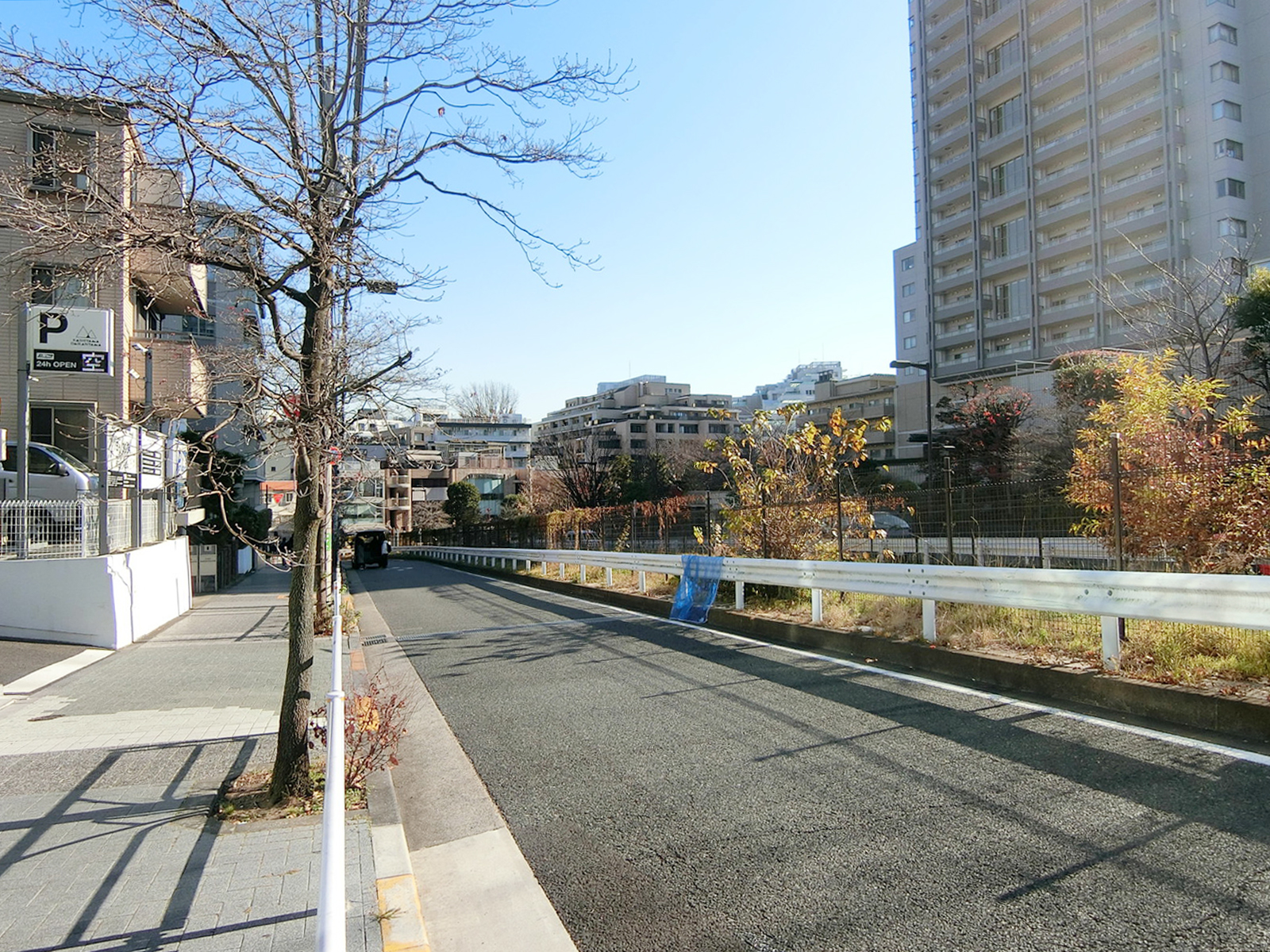 KASHIYAMA DAIKANYAMA前面の通り