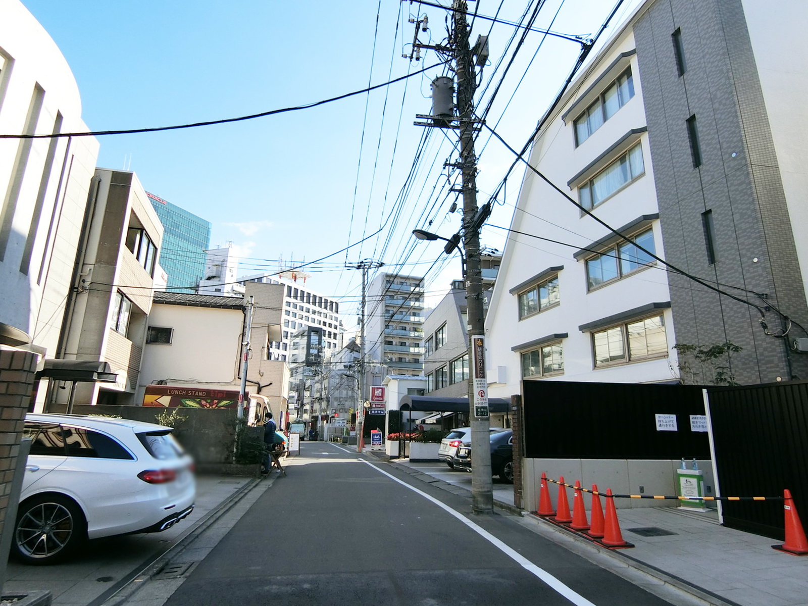 周辺は落ち着いた雰囲気のエリア