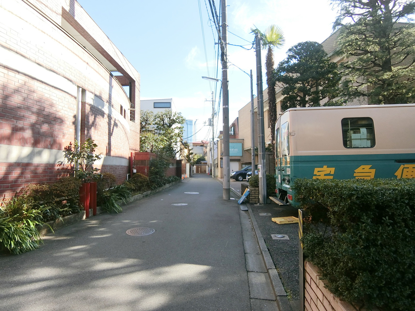 パークヒルズ南青山前面の通り