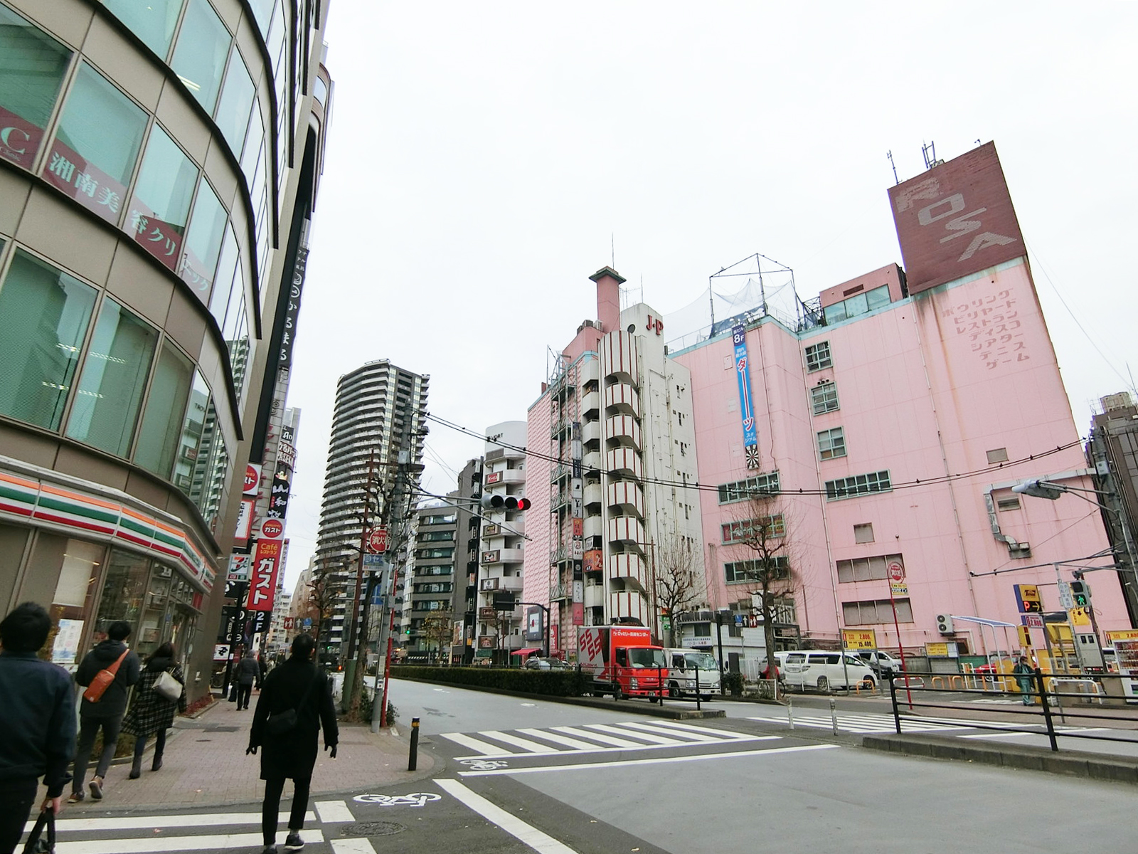 付近の劇場通り
