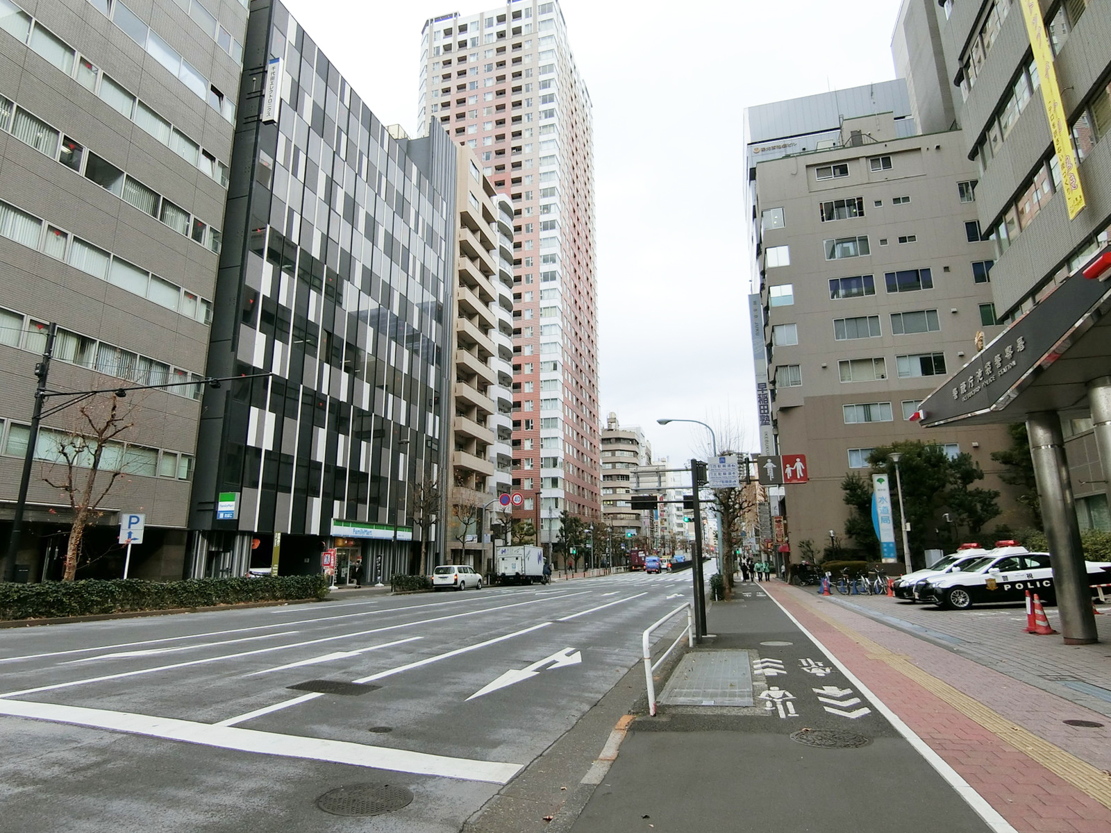 至近の劇場通り