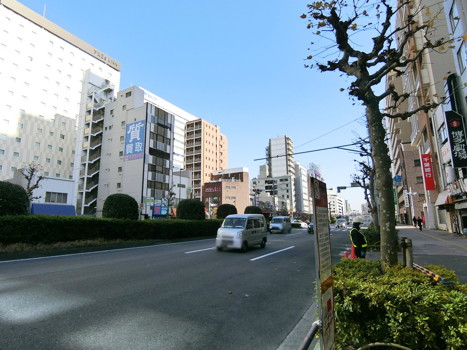 錦糸町シティビル前面の京葉道路