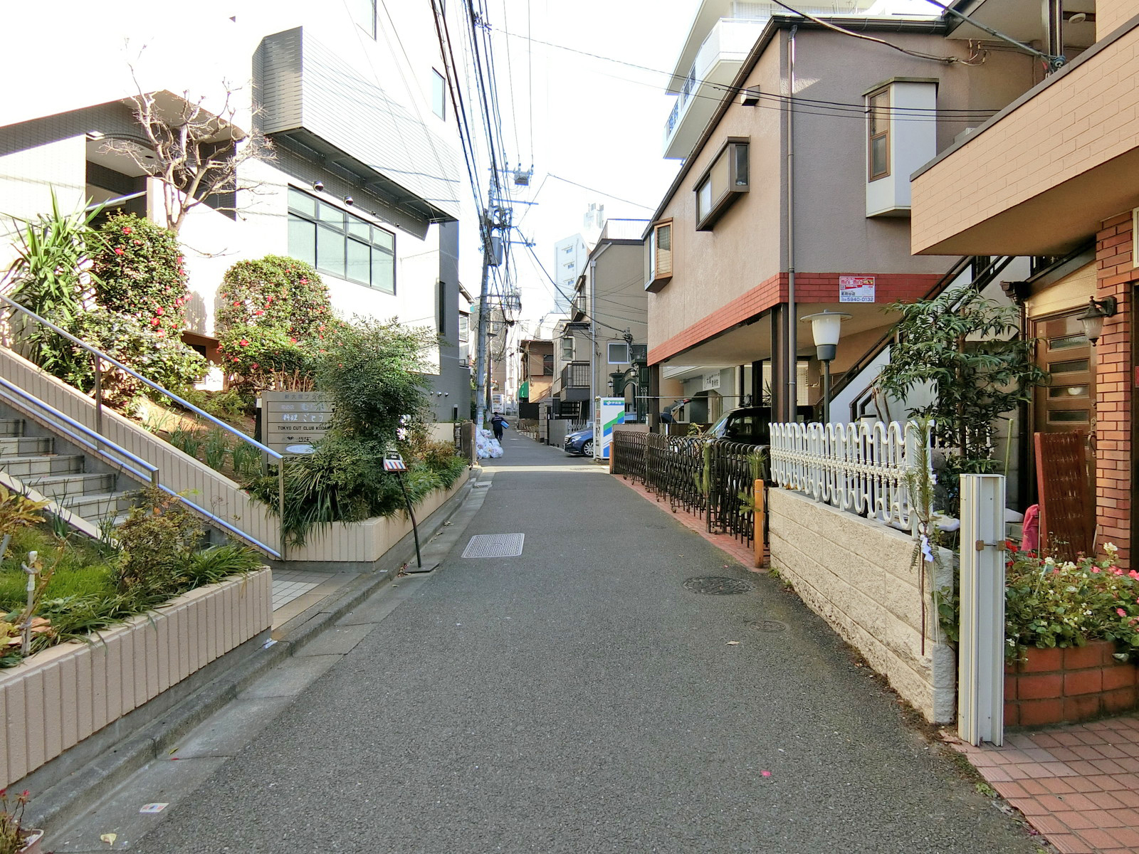 SOビル前面の通り