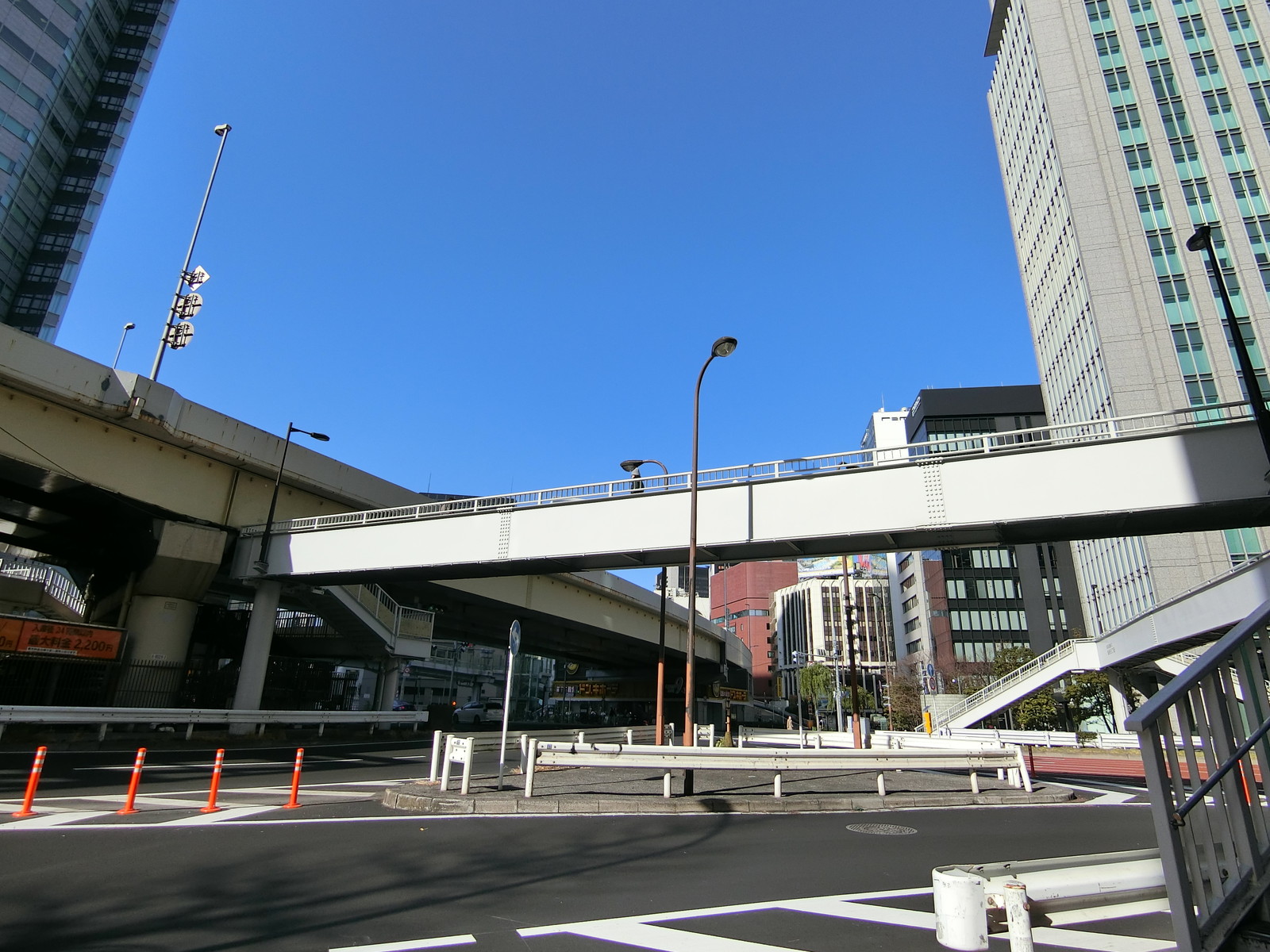 付近の新大橋通り