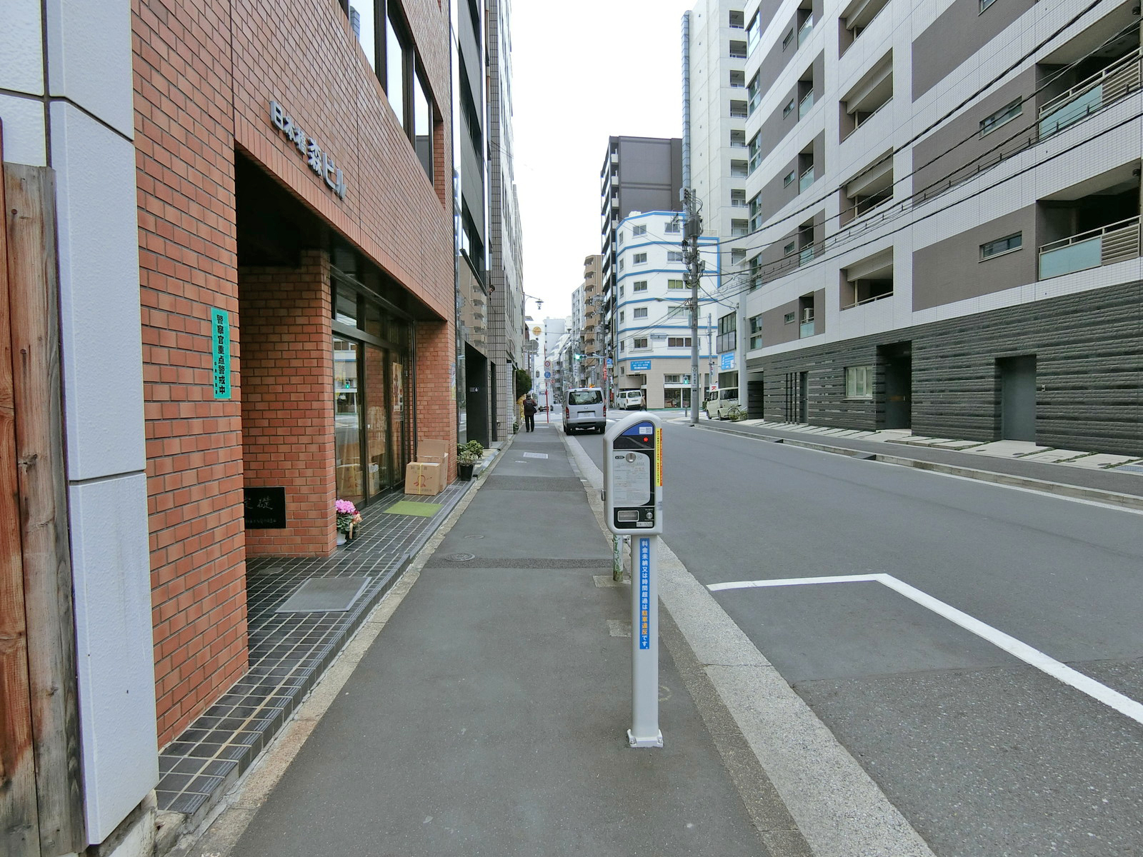 日本橋森ビル前面の通り