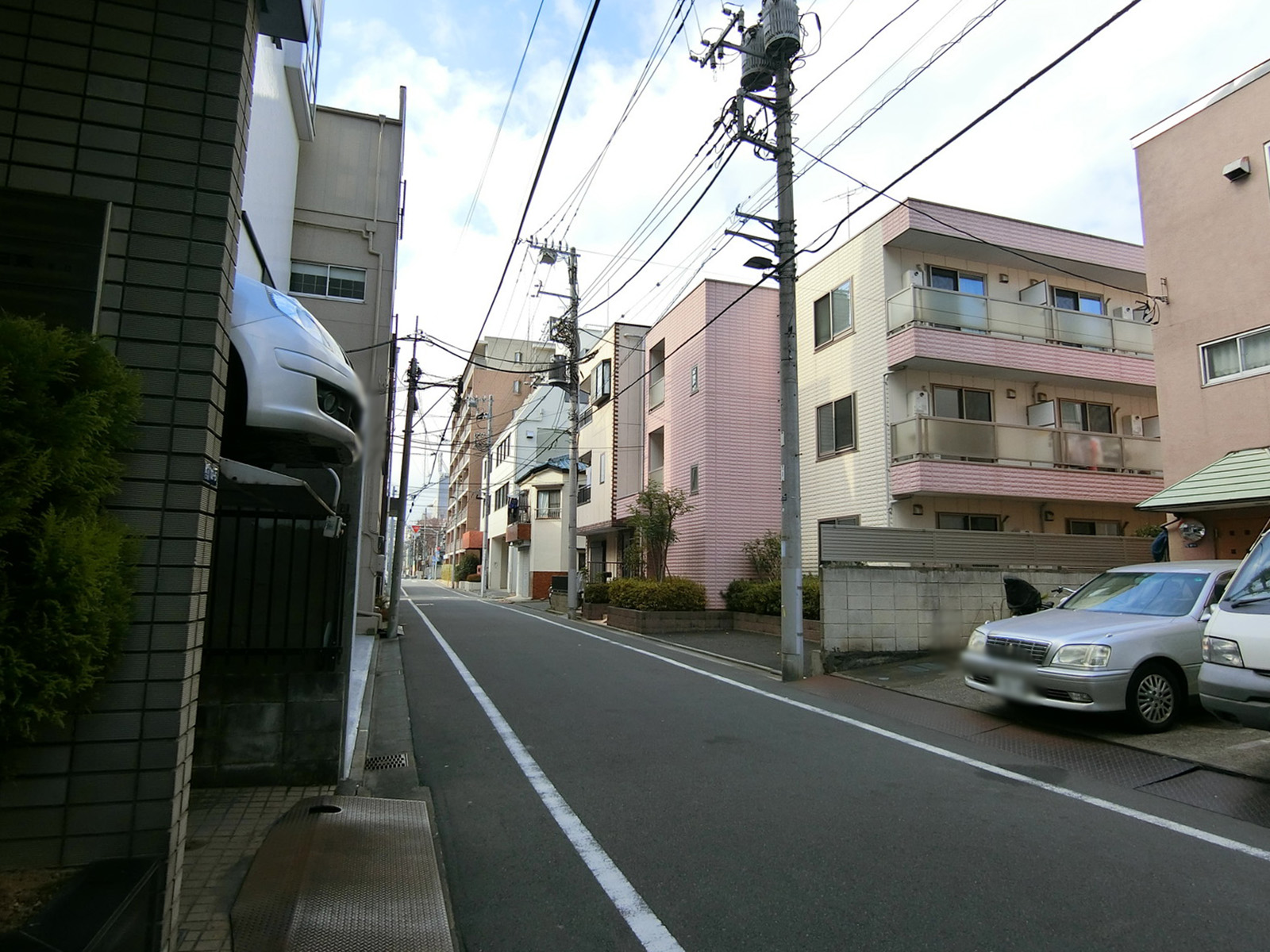 NTビル前面の通り