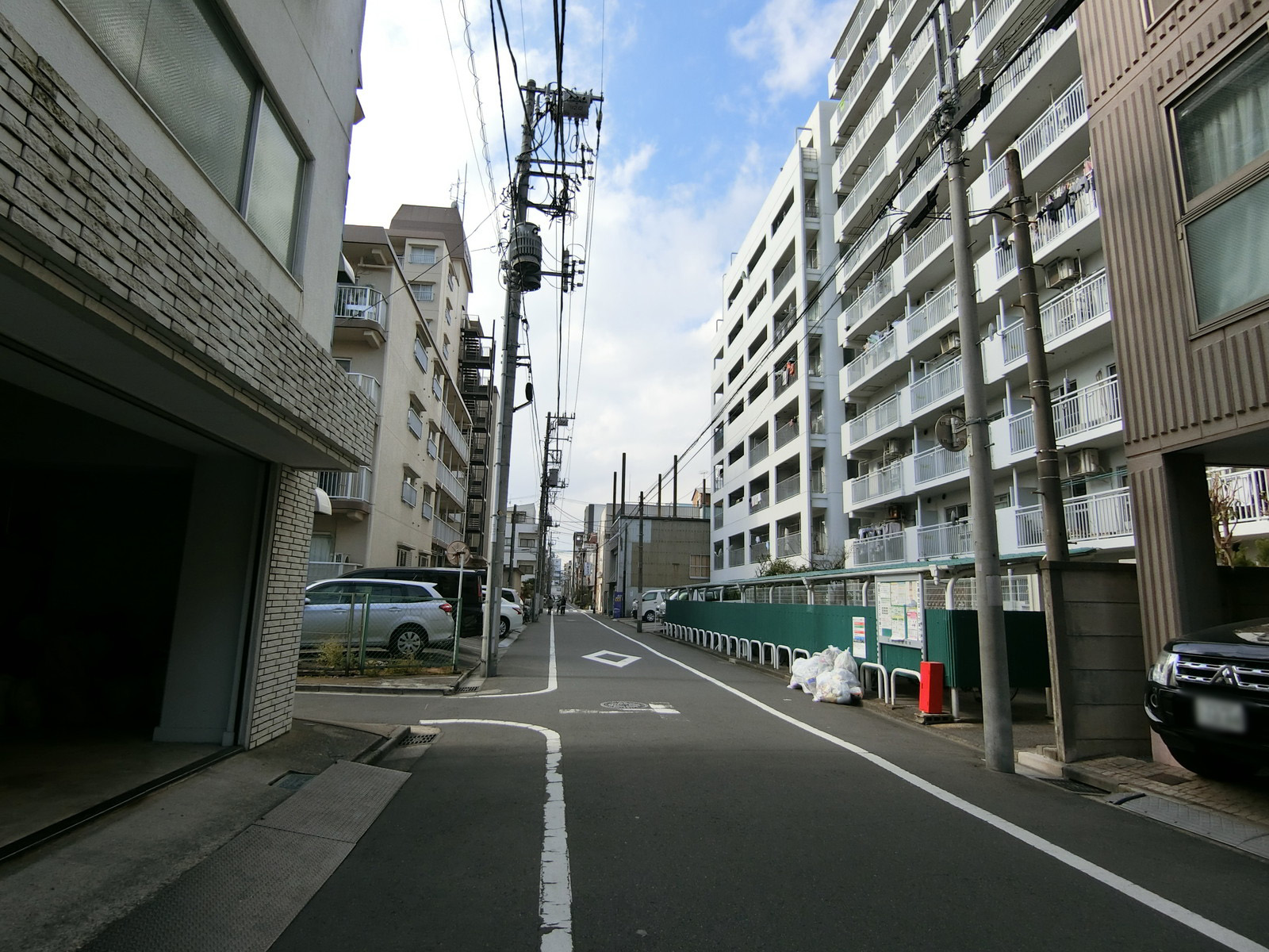 BLE-TATEKAWAビル前面の通り