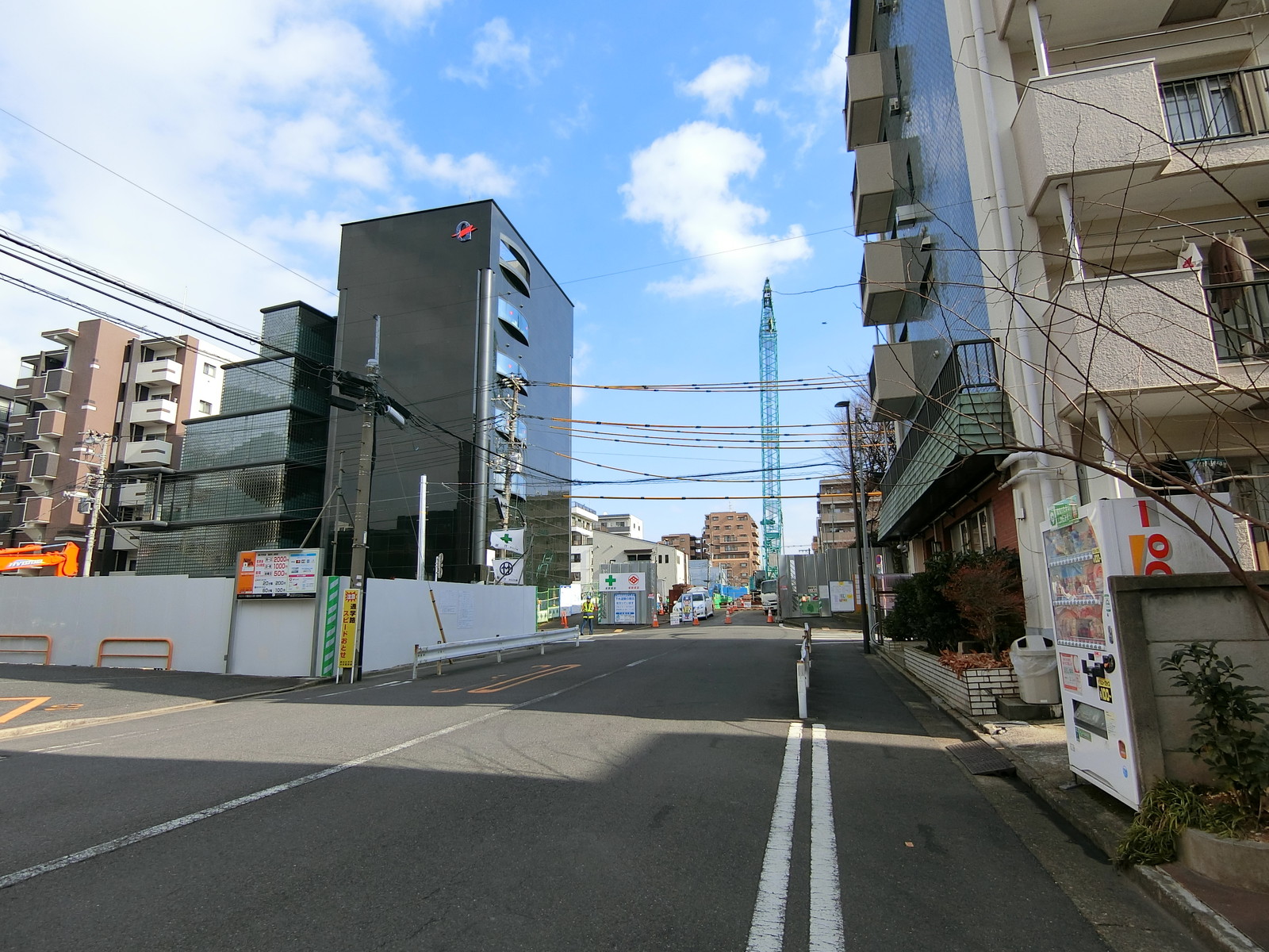 ムラオビル前面の通り