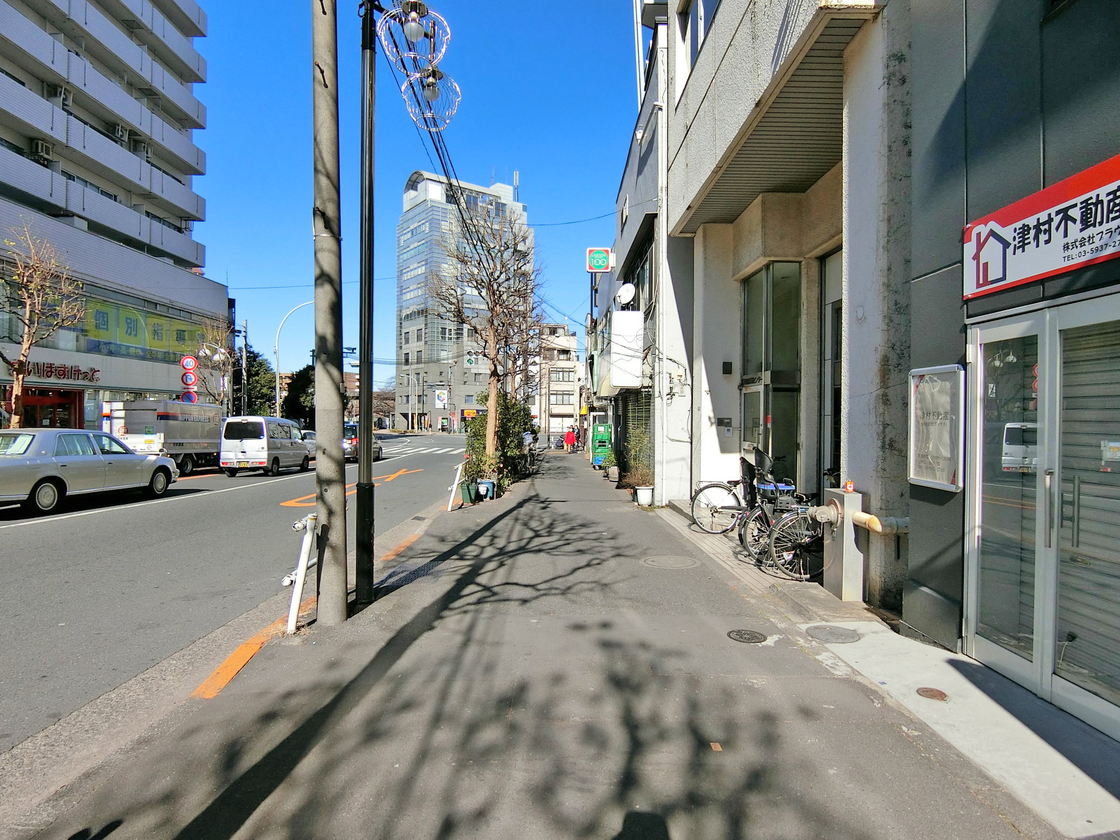 第2浅美ビル前面の通り