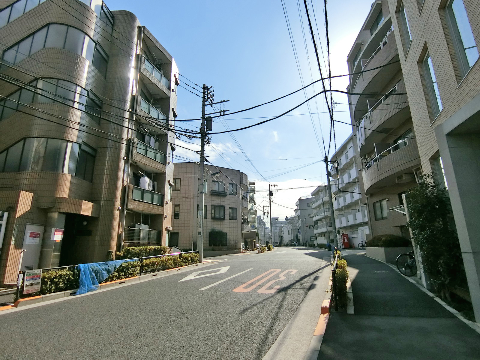 周辺は閑静なエリア