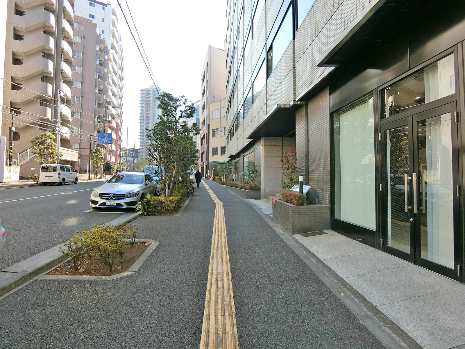 住友成泉小石川ビル別館前面の通り