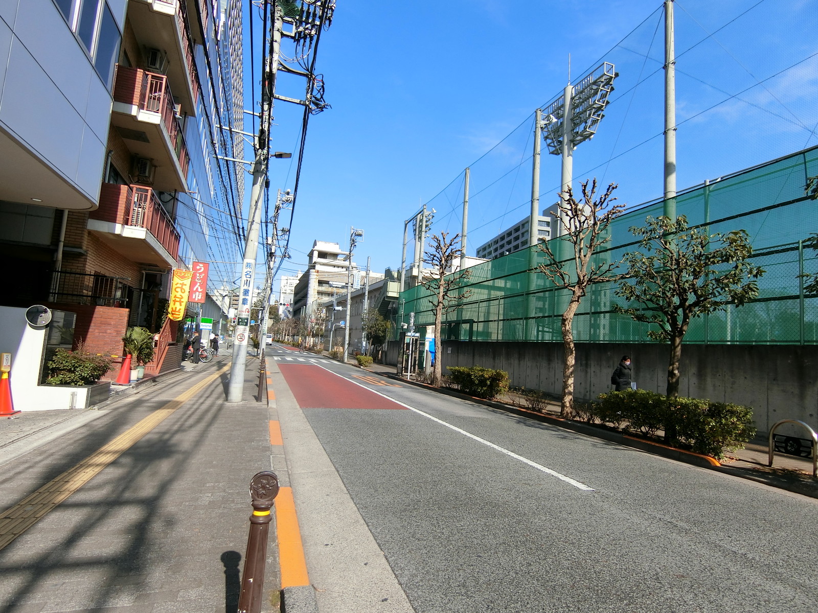 テラル後楽ビル前面の通り