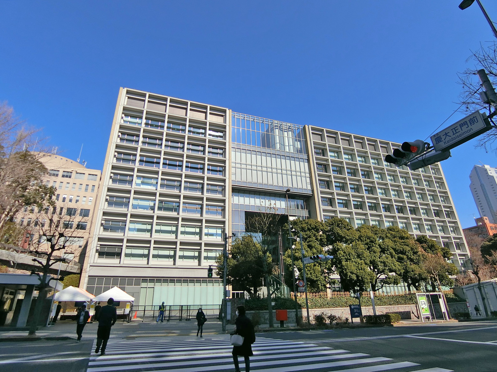 至近の慶應義塾大学