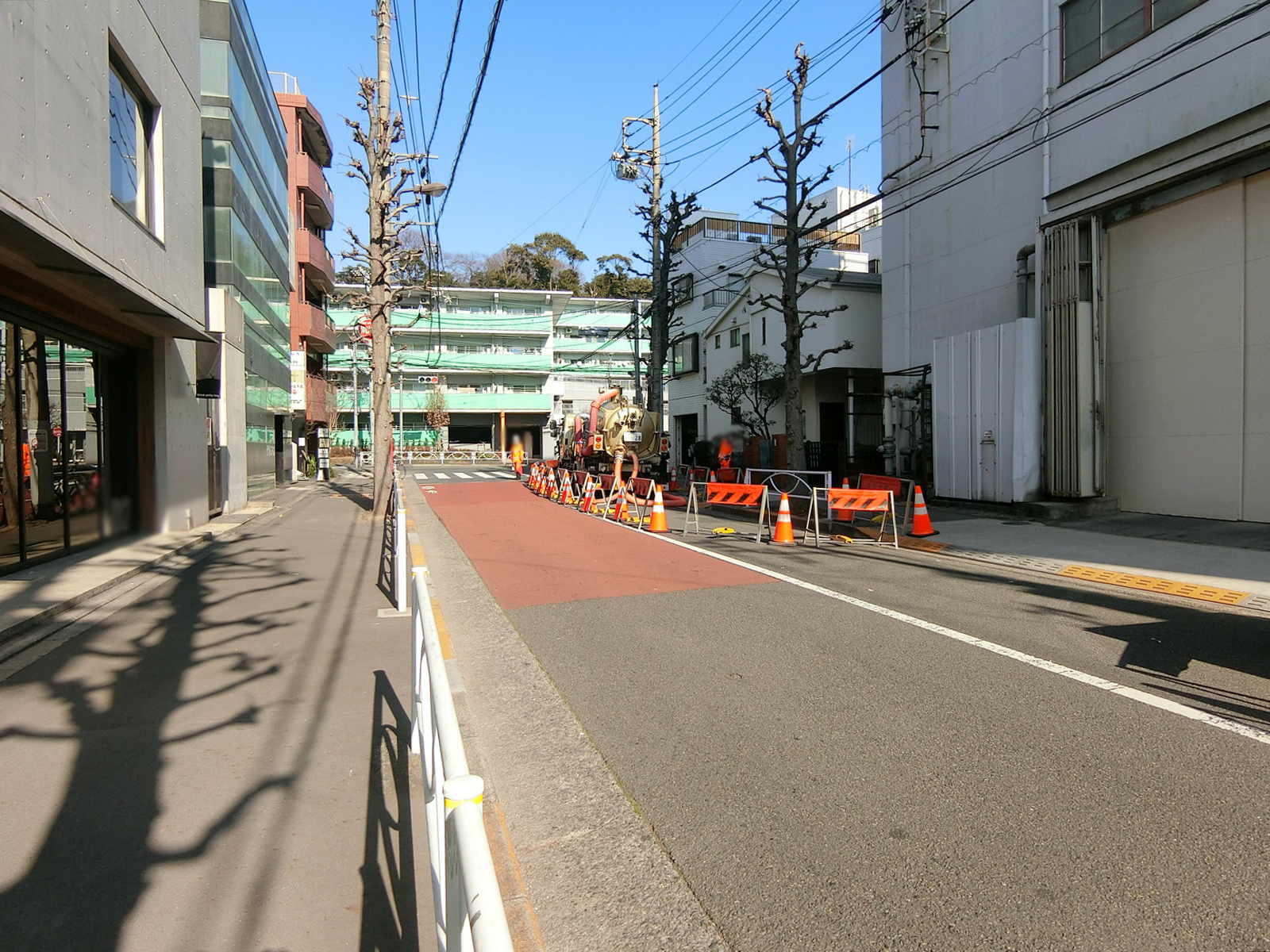 FORCEビル前面の通り