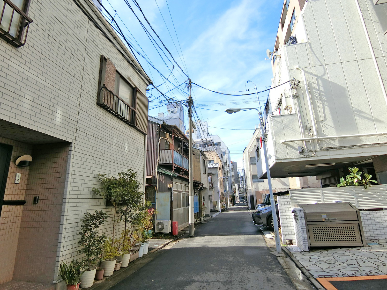 周辺は閑静なエリア