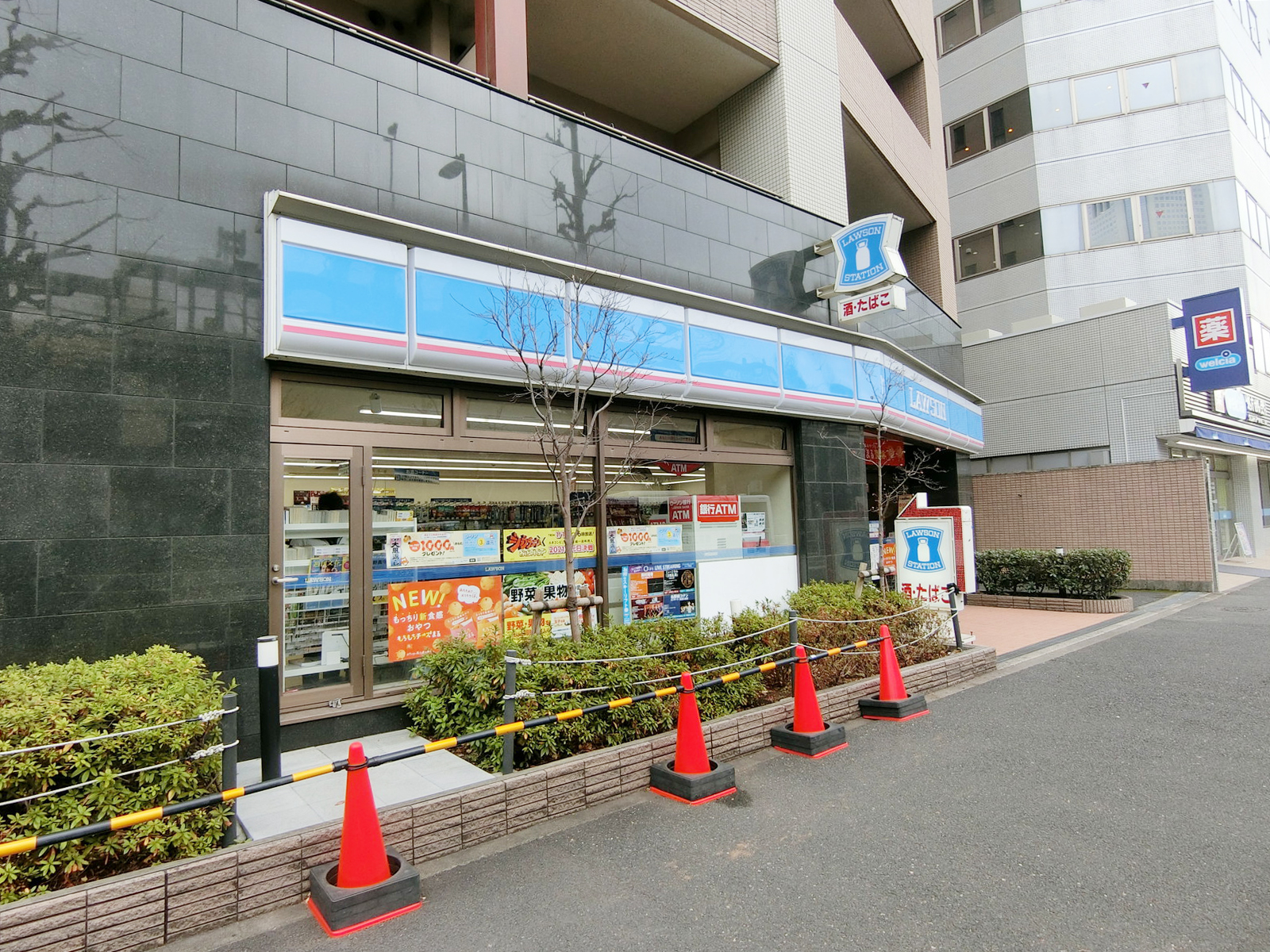 徒歩2分のローソン 代々木西参道店
