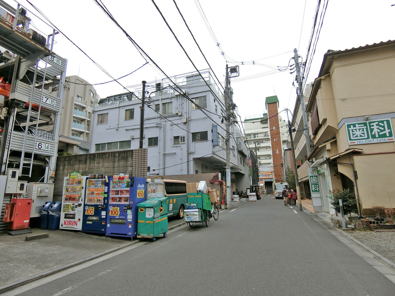 周辺は閑静なエリア