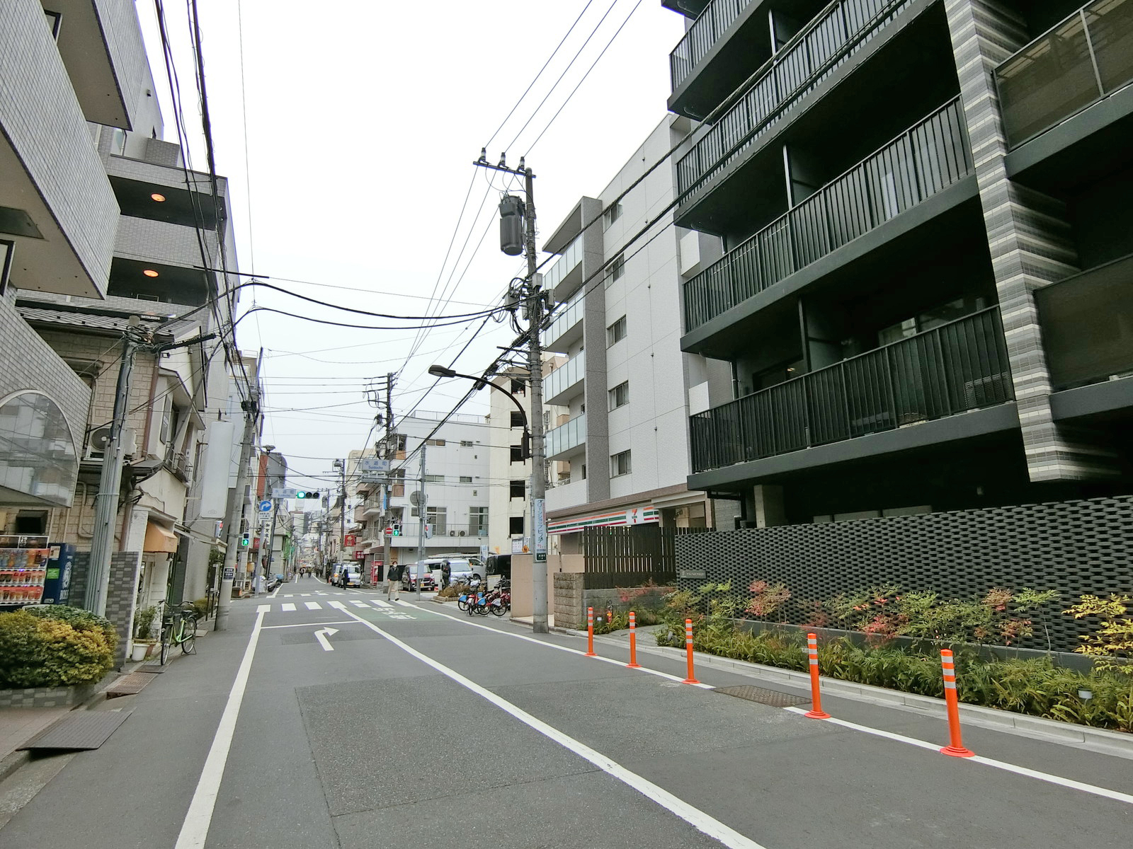 周辺は閑静なエリア
