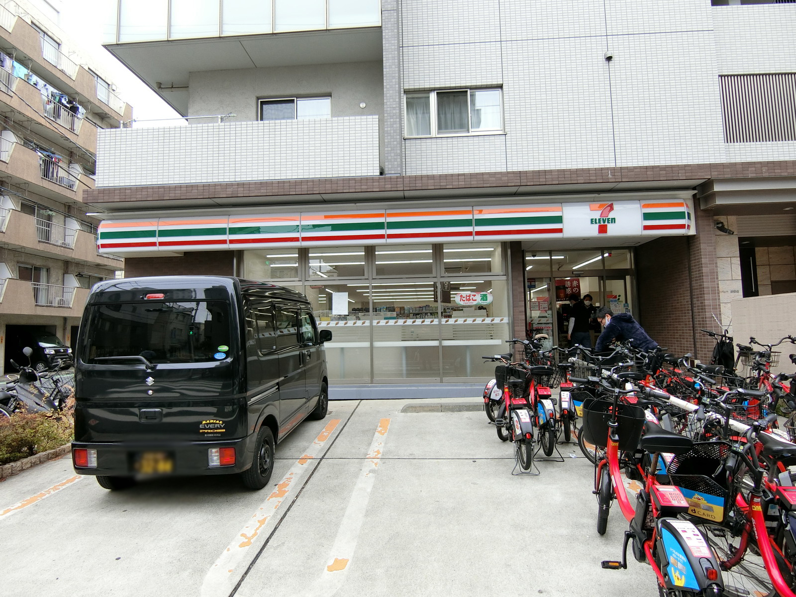 徒歩2分のセブンイレブン新宿水道町中央店
