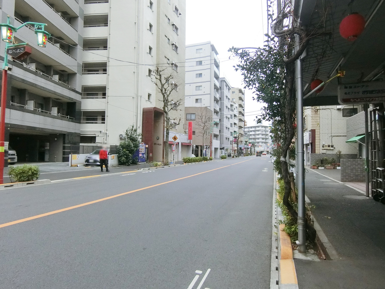 ITK鍋横前面の鍋屋横丁通り