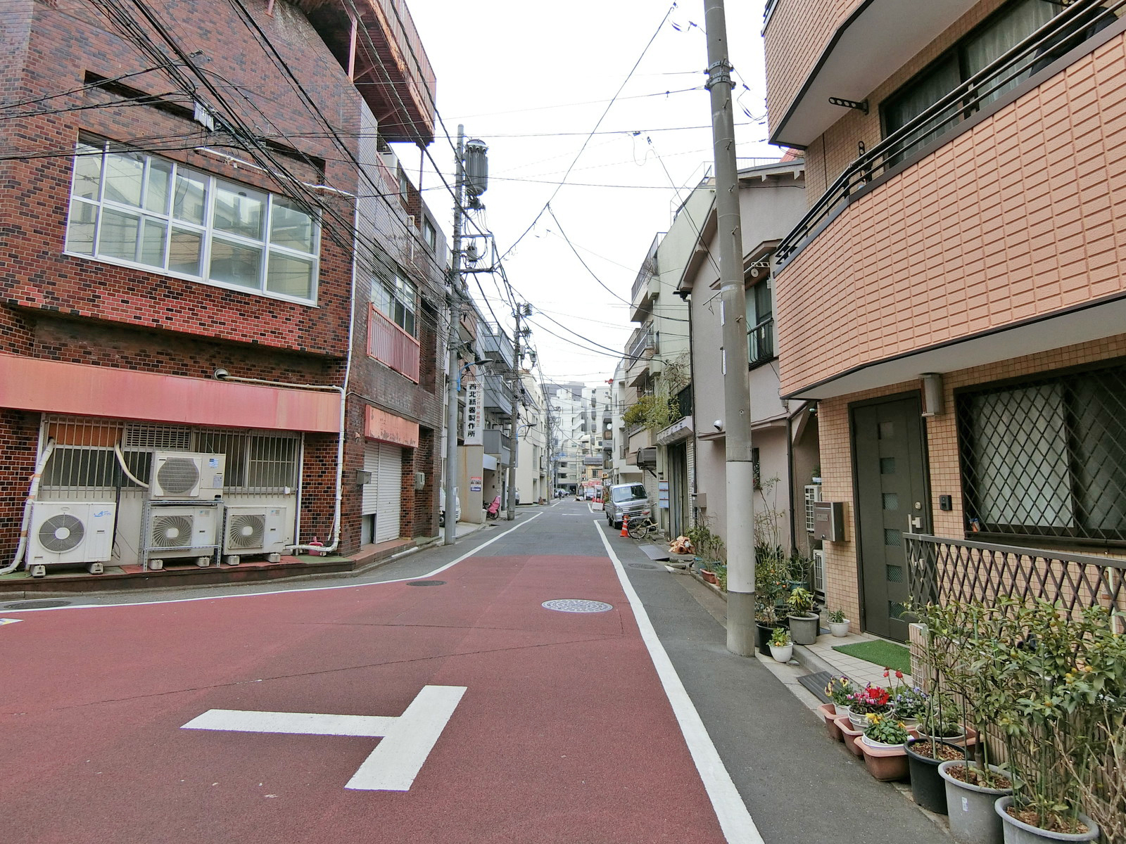 La Kagurazaka前面の通り