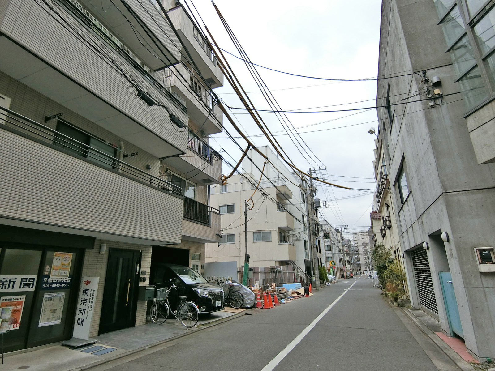 周辺は閑静なエリア