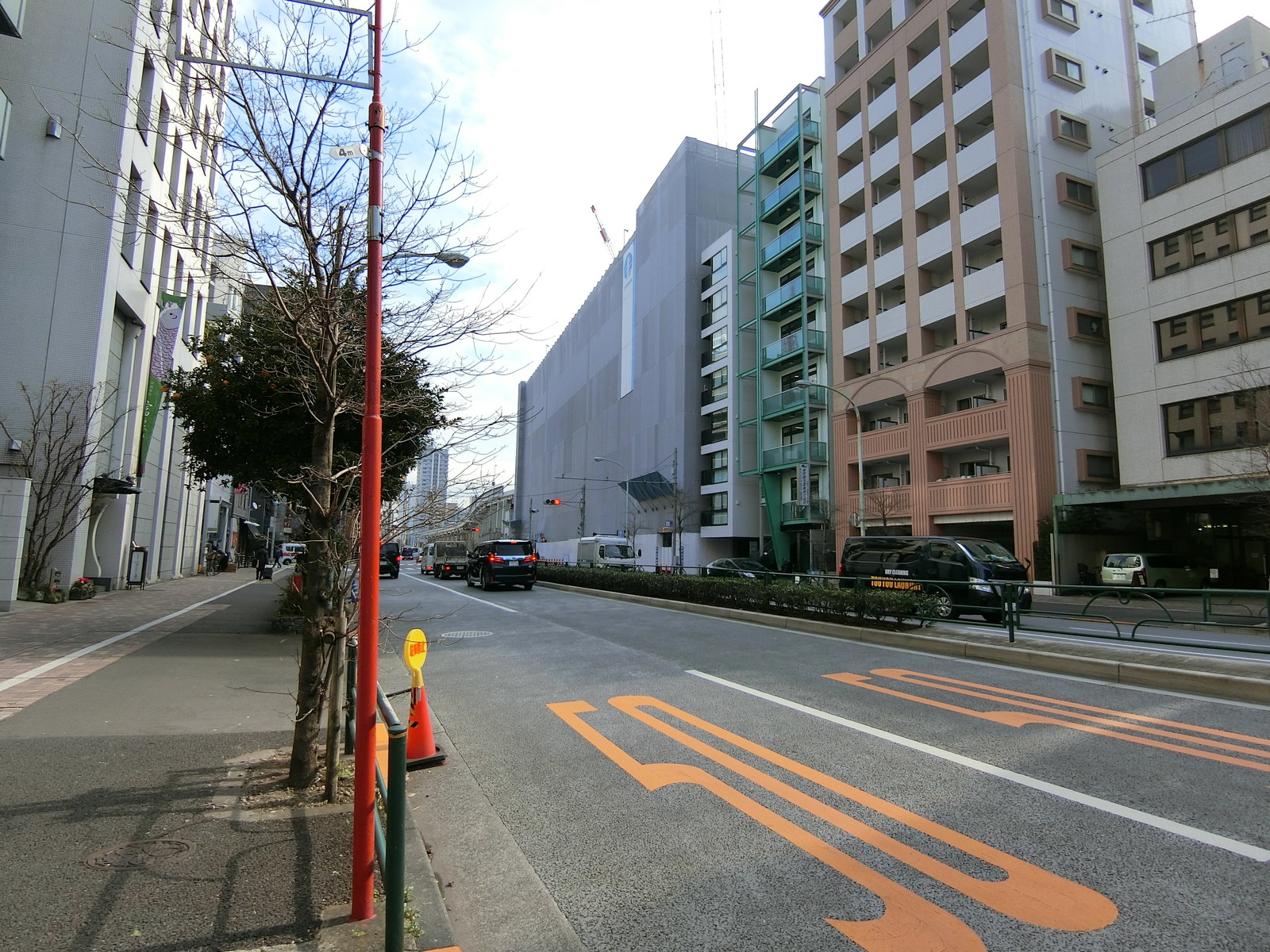 ルアナ麻布十番前面の環状三号線
