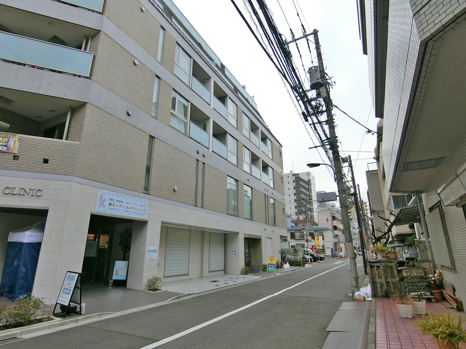 周辺は閑静なエリア