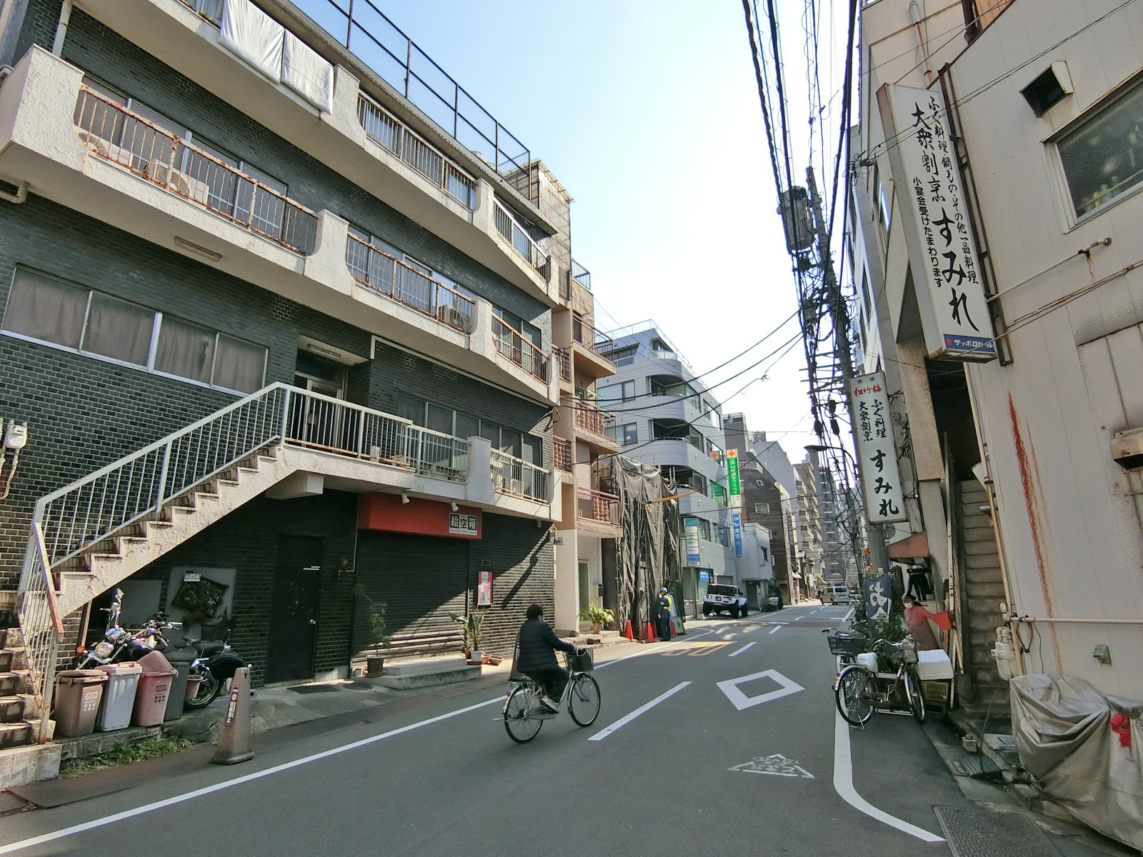 周辺は閑静なエリア