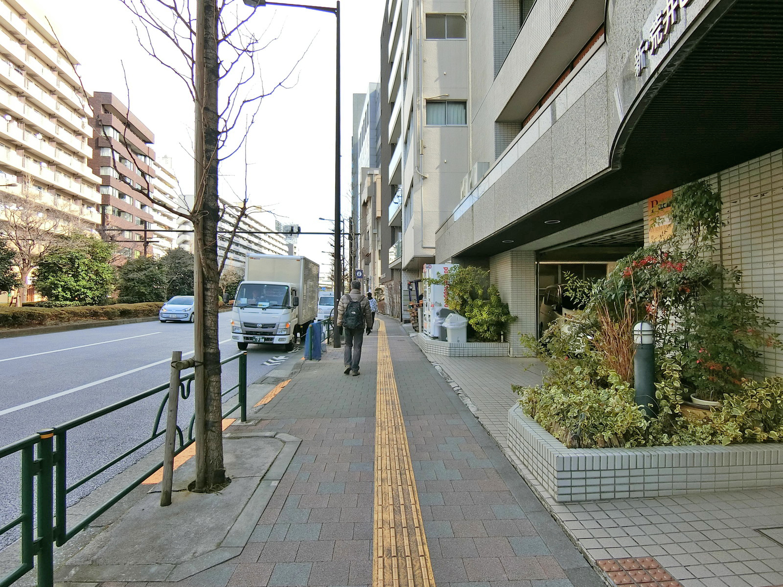 JMFビル江戸川橋01前面の通り