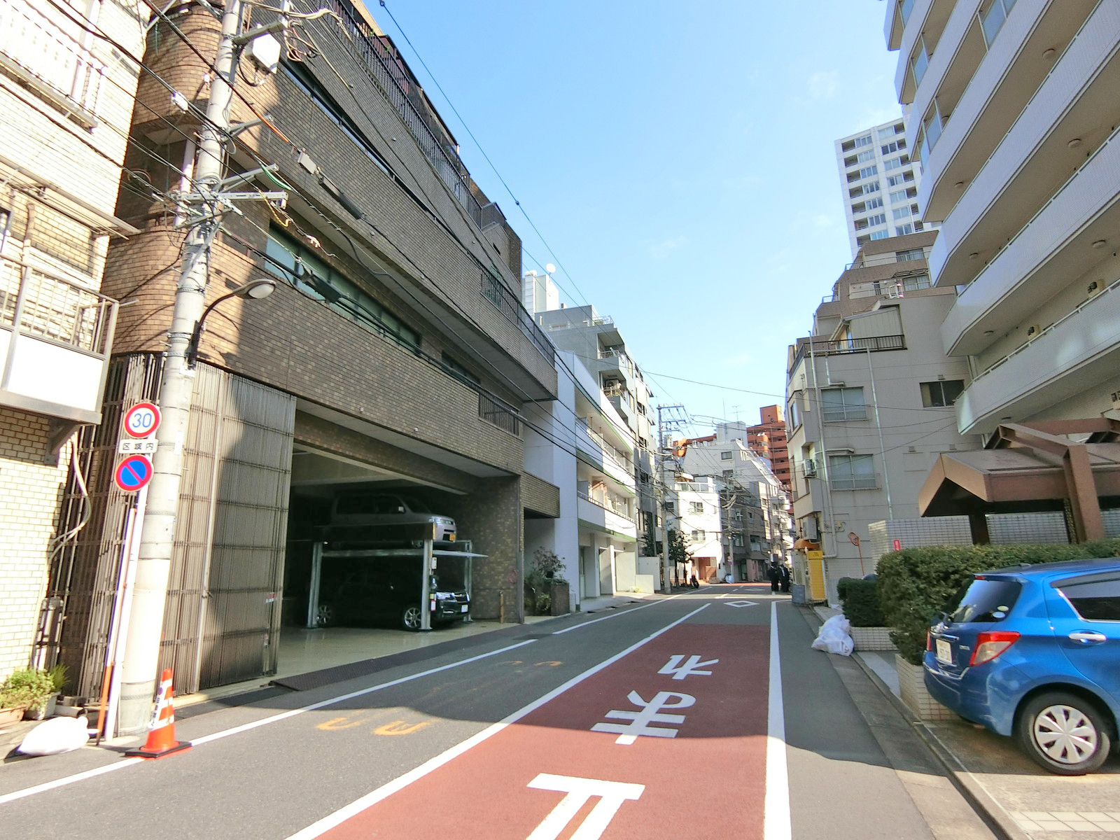 周辺は閑静なエリア