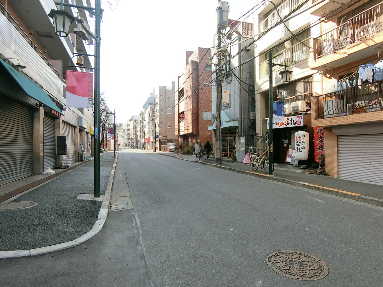フォーカルビル前面の区検通り