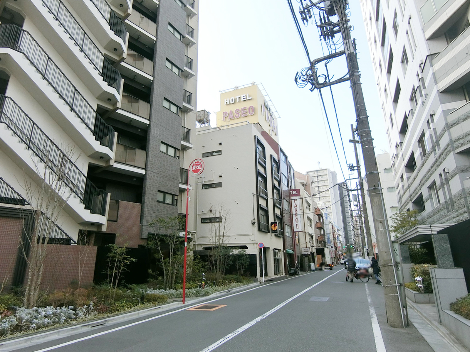 周辺は住宅街