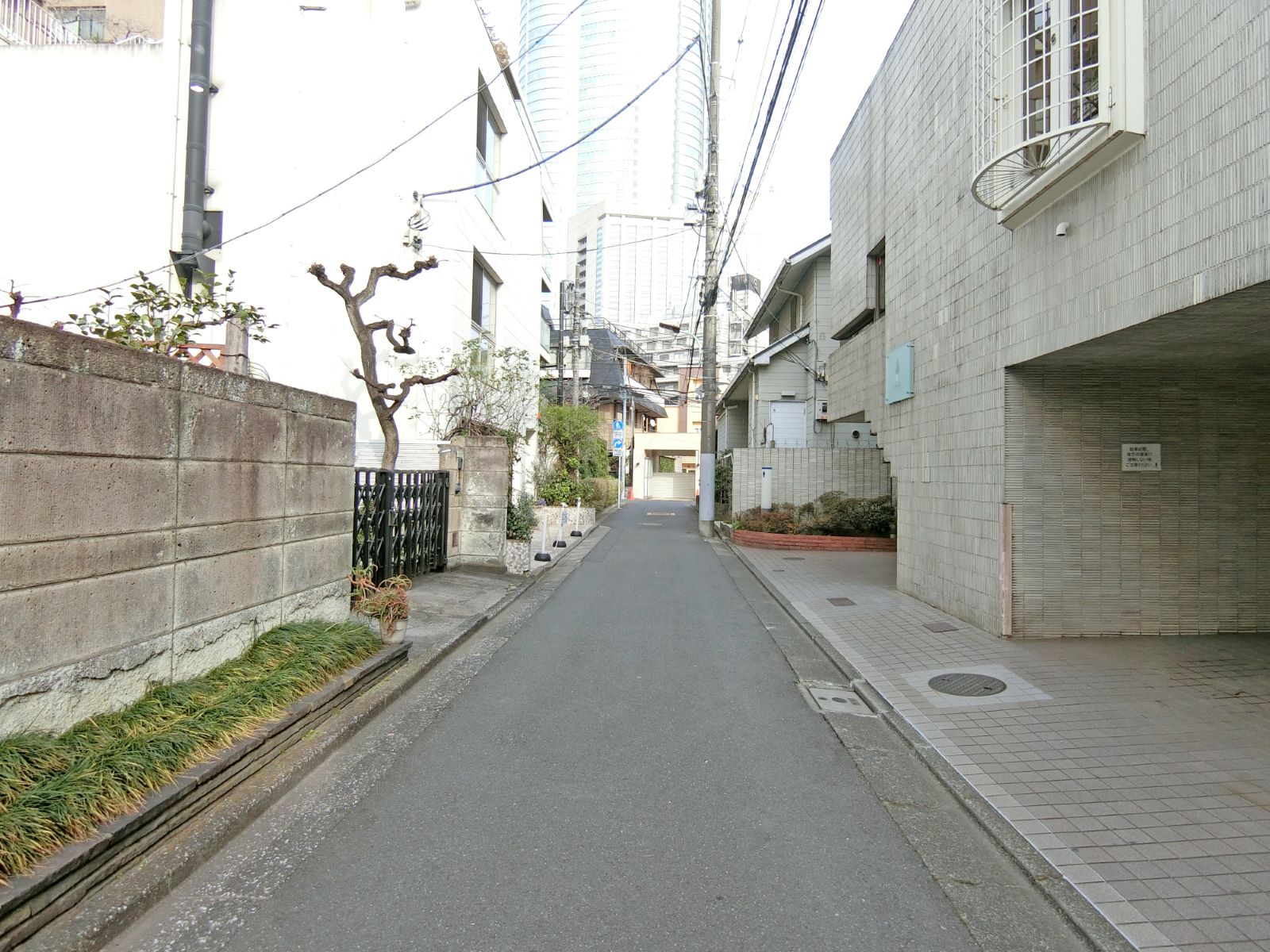 西麻布BBビル前面の通り