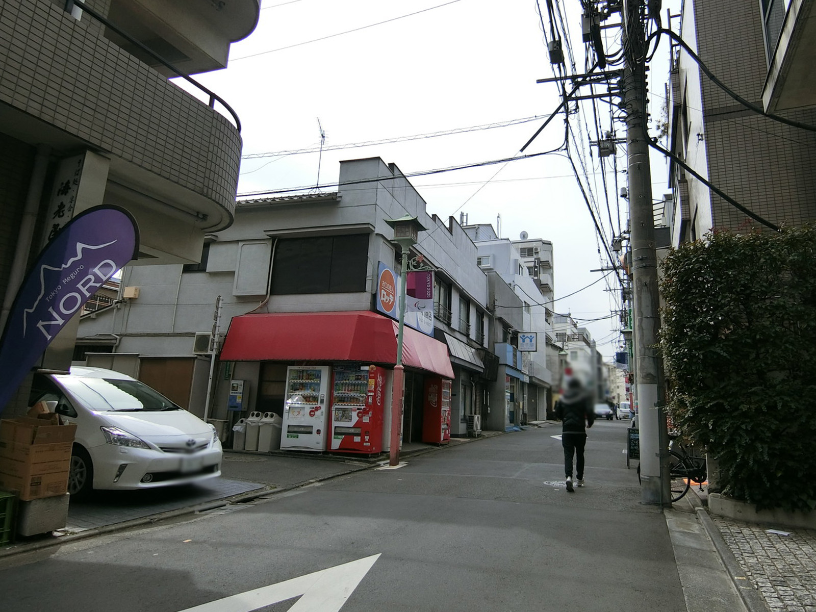 山中レジデンス前面の通り