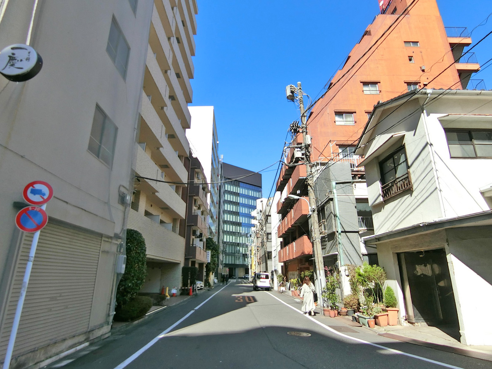 周辺は落ち着いた雰囲気のエリア