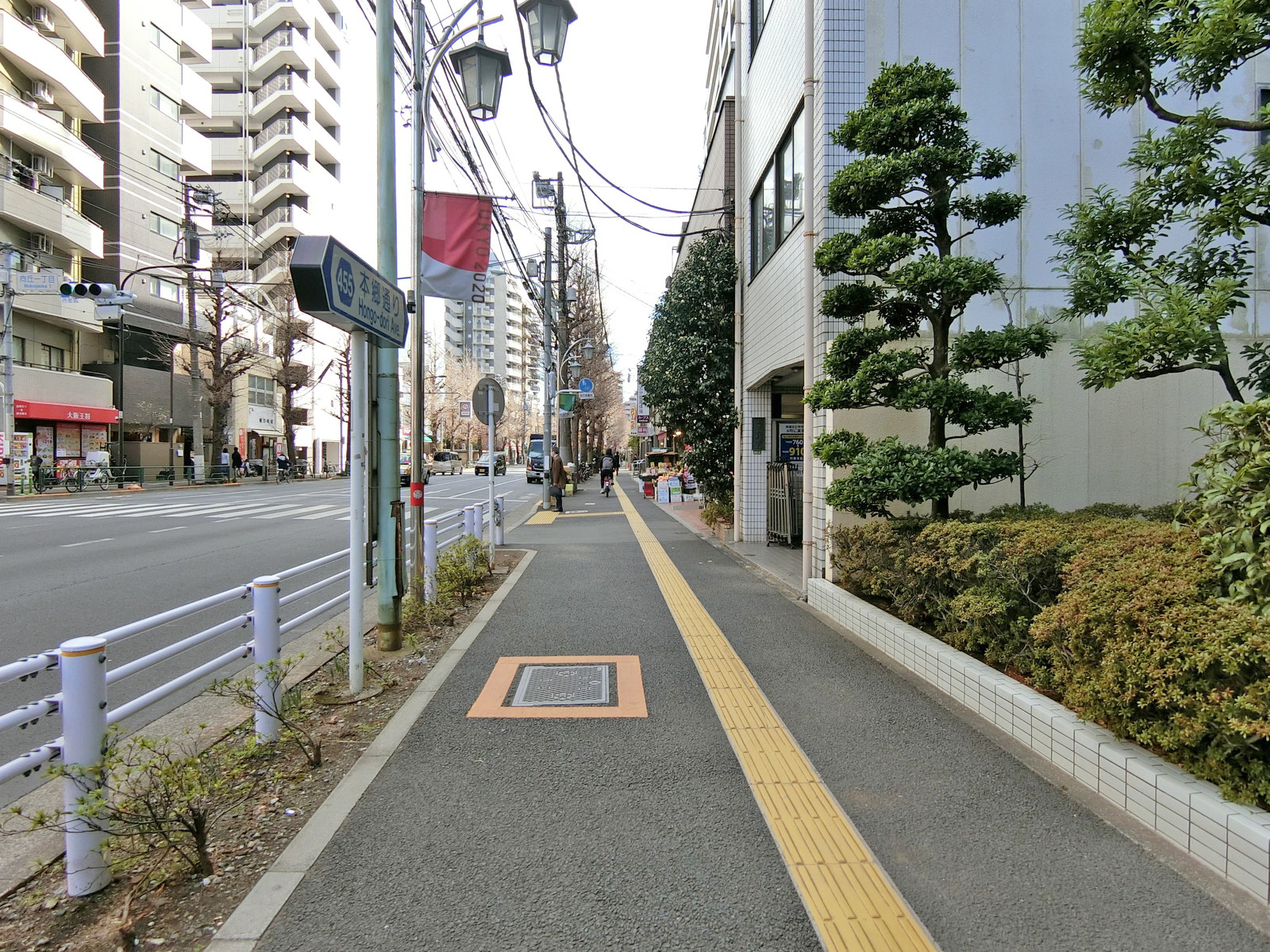 KRDビル前面の通り